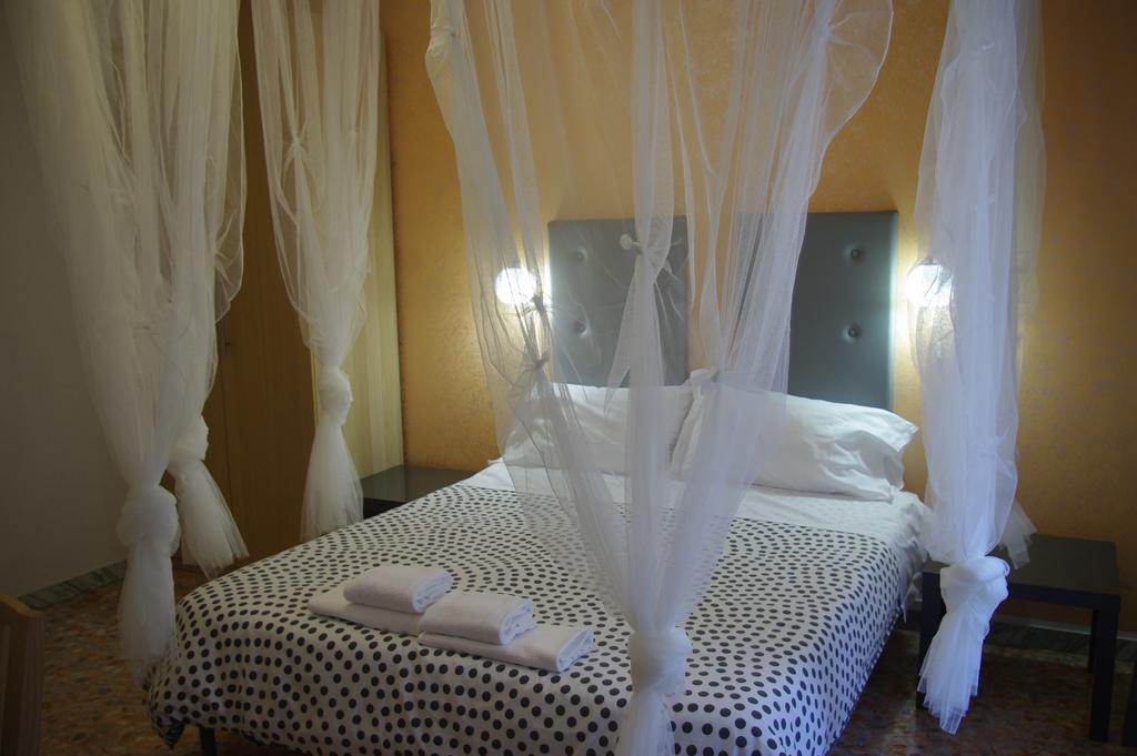 In Roma Life Hotel Eksteriør billede